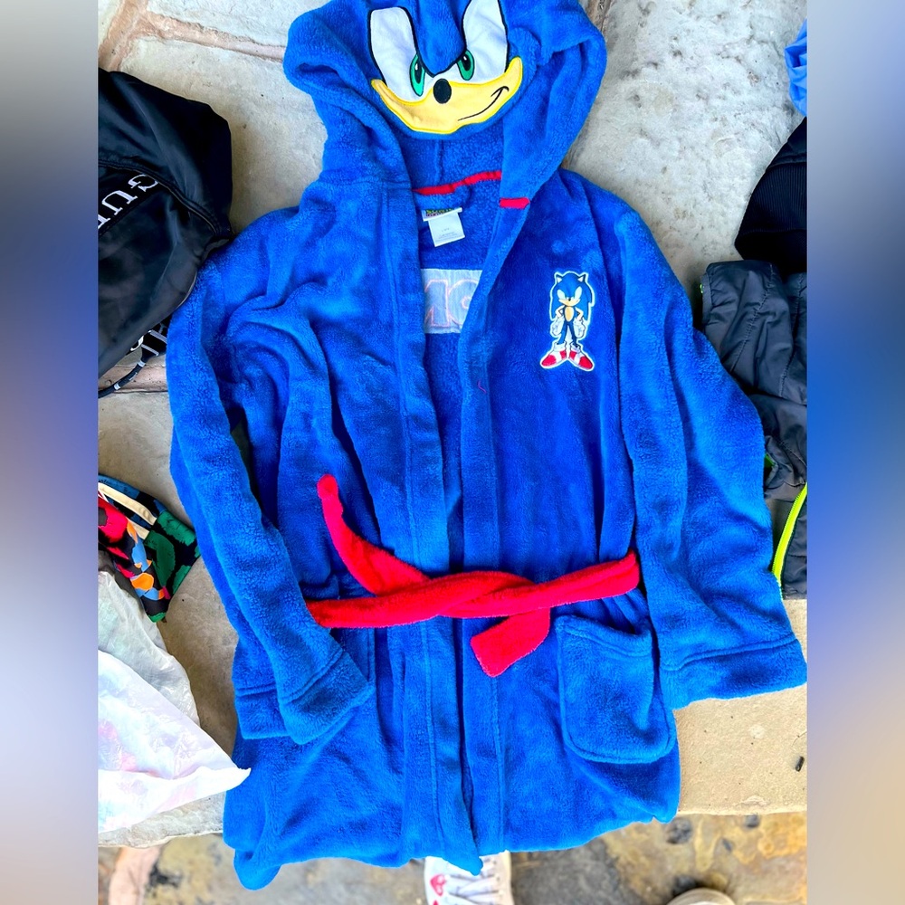 Kids SONIC THE HEDGEHOG bathrobe size large
